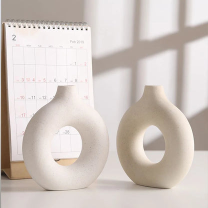 Nordic Circular Hollow Ceramic Vase