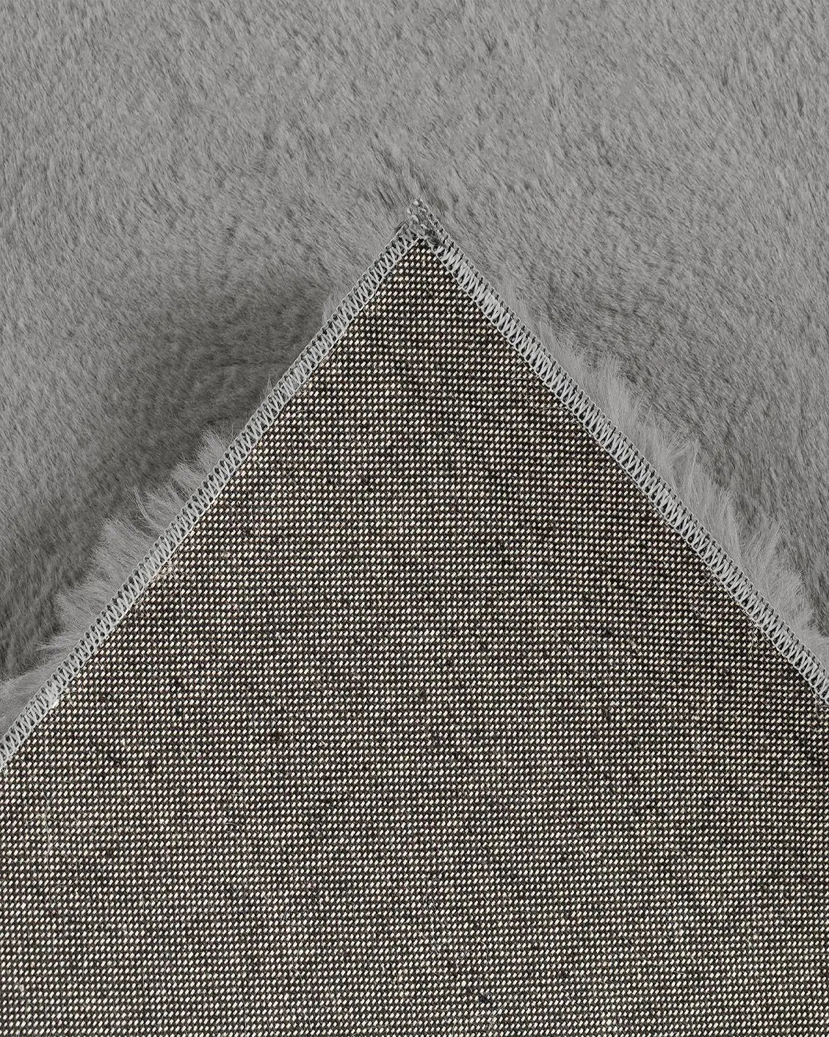 CozyFuzz Gray Fur Carpet 160x220